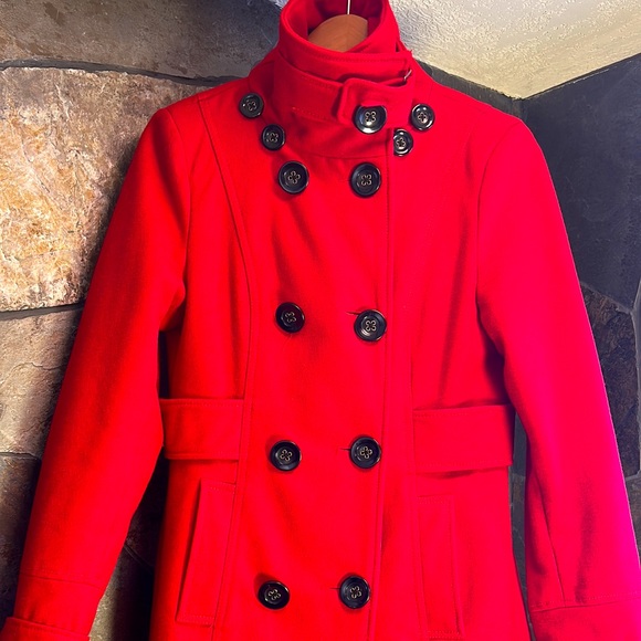 Red jacket with button detailing - Picture 1 of 7